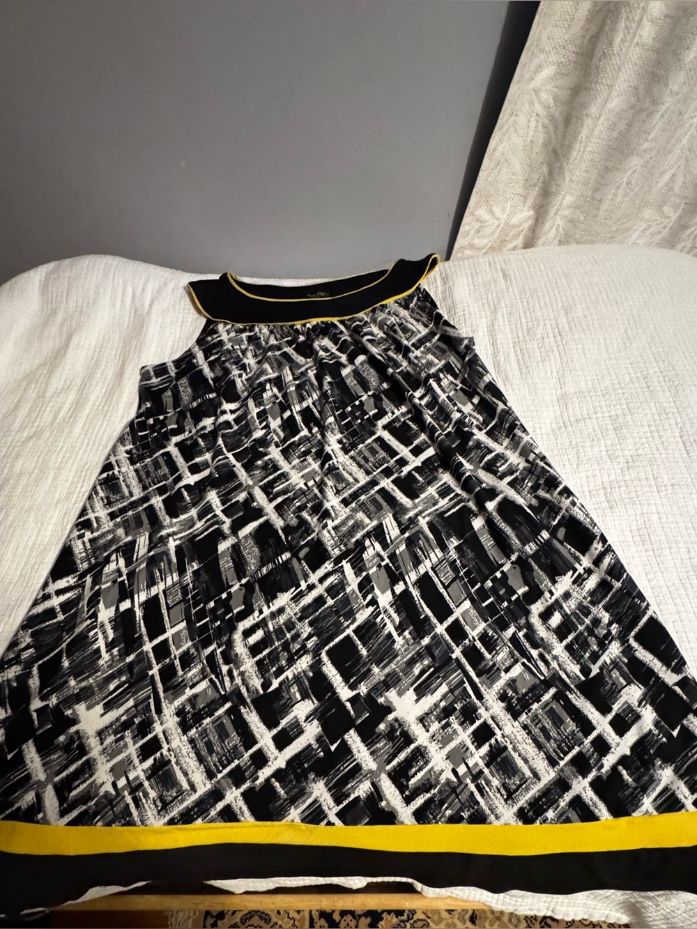 Voir Voir Women’s Sleeveless A Line Knee Length Black & White & Yellow Size 18W